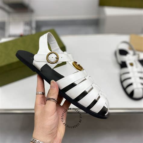 dép quai hậu nam gucci